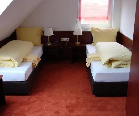 게스트하우스 트라우베 데틴겐안데에름스